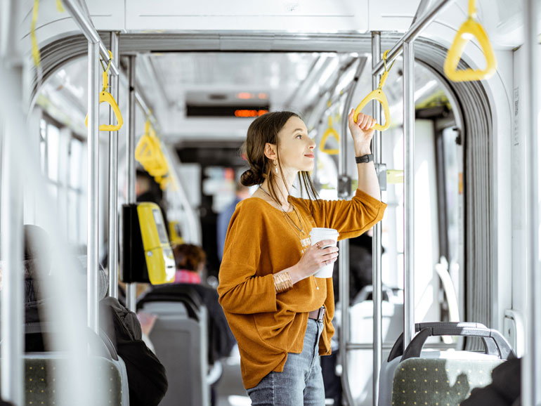 Zarówka, zielona trawa, eko